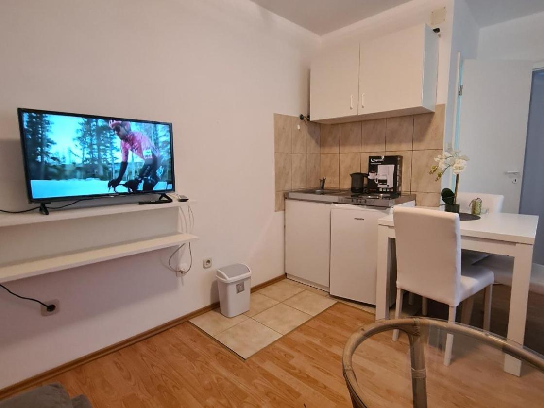 Apartments Lana - 30 M From The Sea Seline Exterior foto