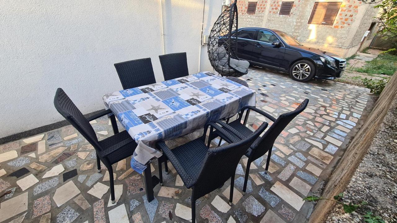 Apartments Lana - 30 M From The Sea Seline Exterior foto