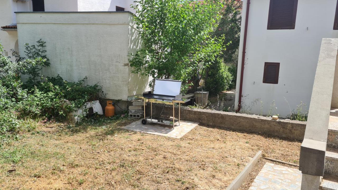 Apartments Lana - 30 M From The Sea Seline Exterior foto