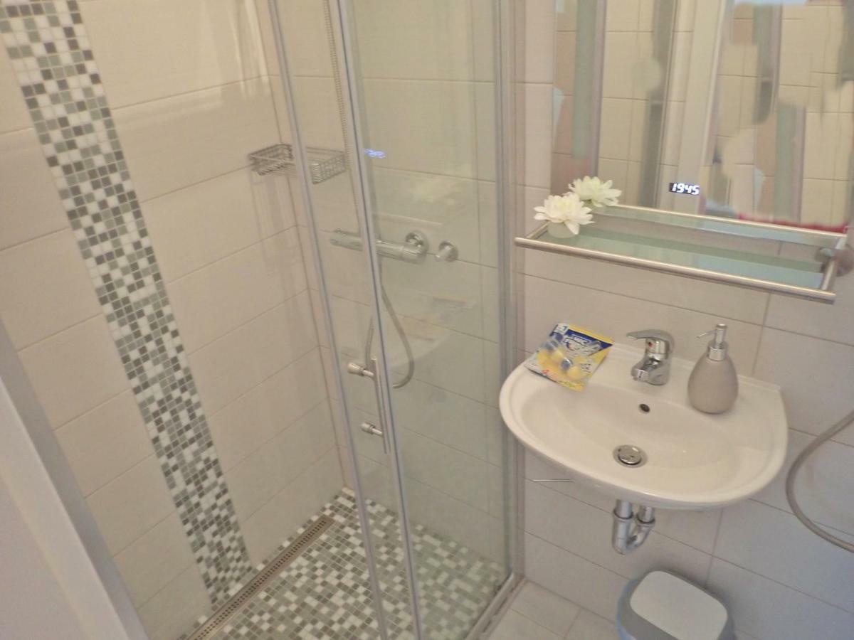 Apartments Lana - 30 M From The Sea Seline Exterior foto